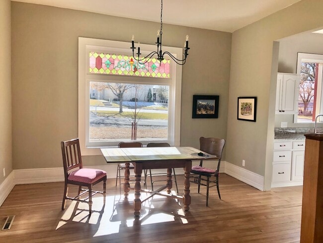 Photo - 90 S Main St