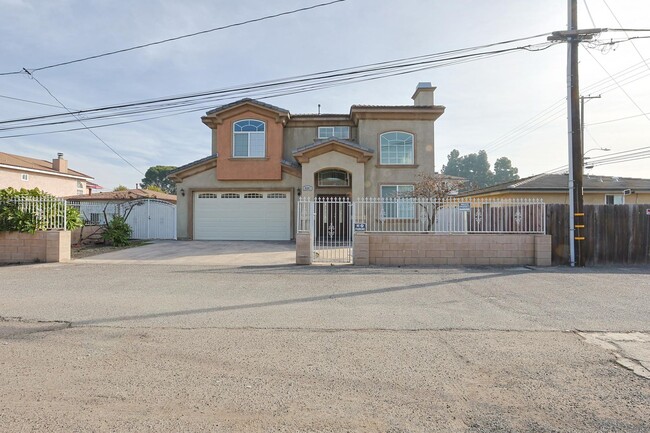 Photo - Beautiful Single Family in Garden Grove for Rent