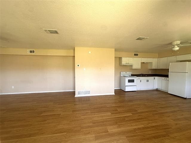 Photo - 1814 Spring Lake W