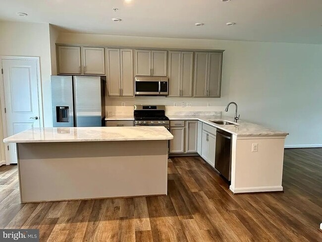 Photo - 209 Jenkins Way