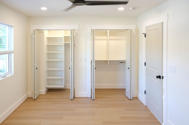 Photo - 207 S Calhoun St