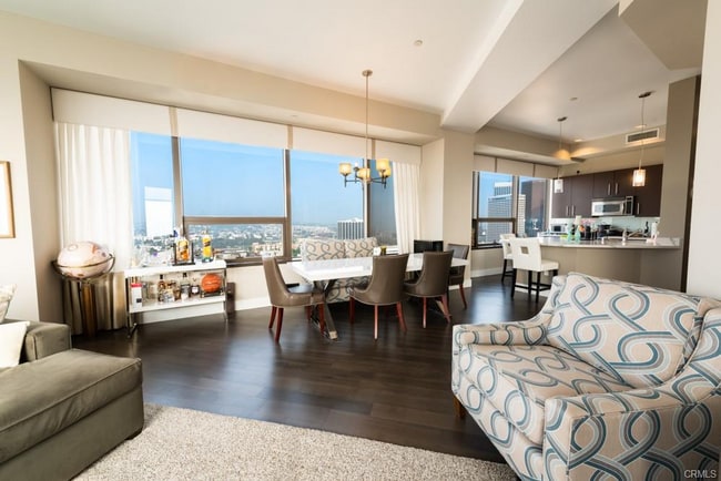 Photo - 1100 Wilshire Blvd Unidad 2702