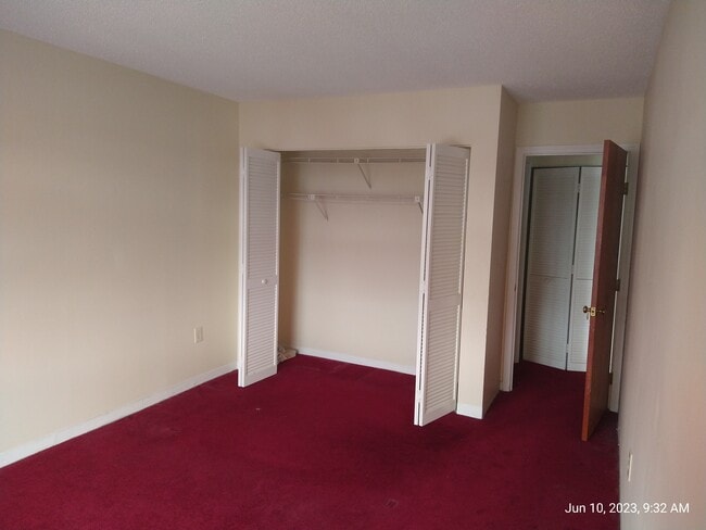 Photo - 22 Kenmar Dr Unidad 123