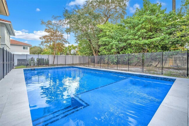 Photo - 3545 Forest View Cir