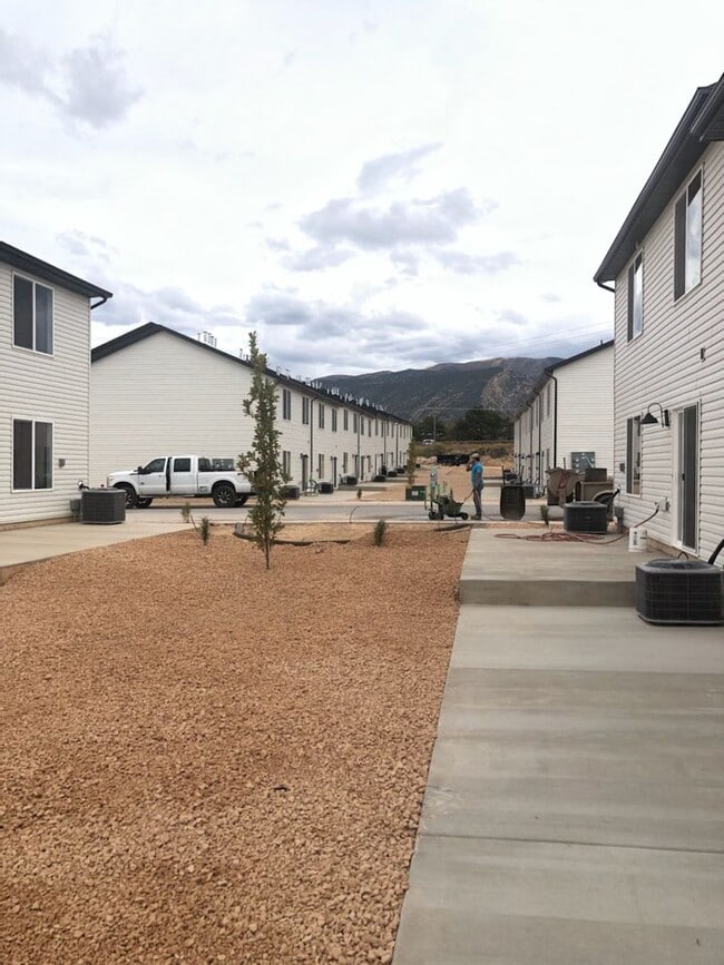Photo - Comfortable and Spacious 4-Bedroom Townhome in Cedar City!