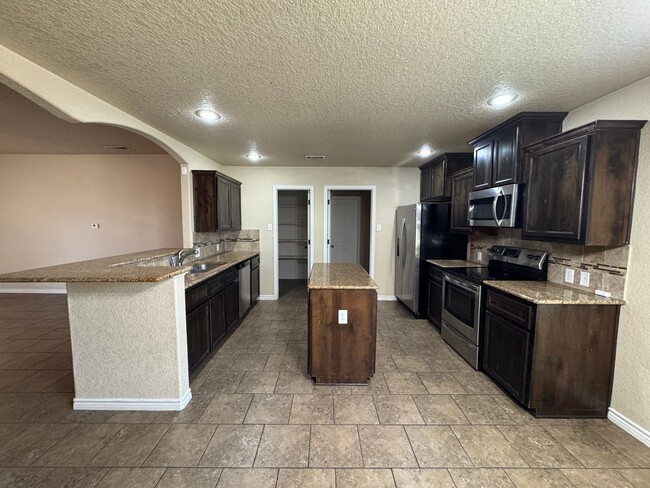 Photo - 601 W Little Dipper Dr