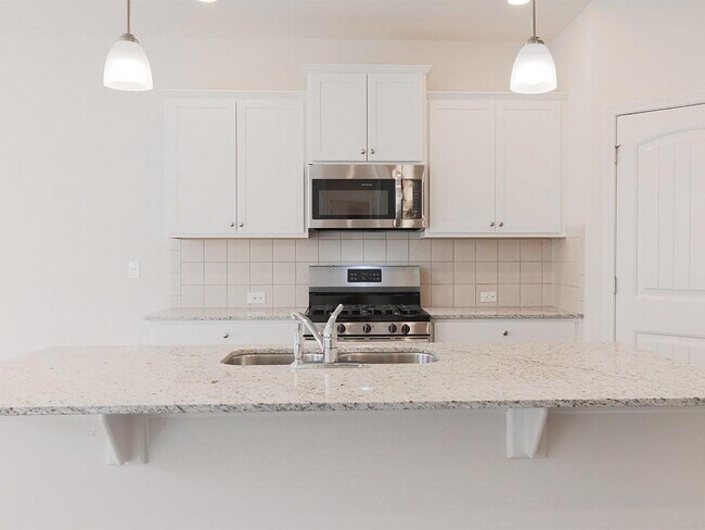 Photo - 114 Valimar Dr