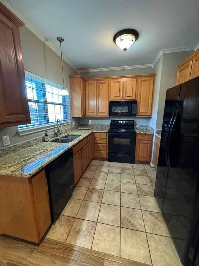 Photo - 102 Pecan Ridge