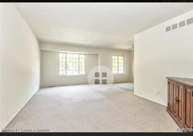 Photo - 30260 Southfield Rd Condo Unit 258