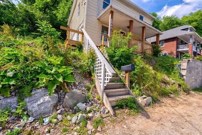 Photo - 759 Bower Hill Rd