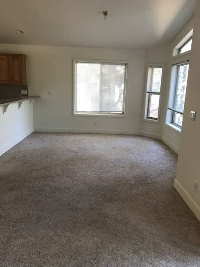 Photo - 699 Eloise Ave Unit B