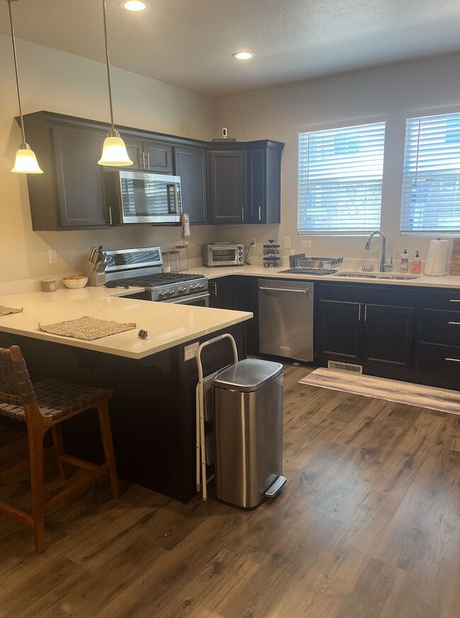 Photo - Three Bedroom Partially Furnished Townhome in Lehi