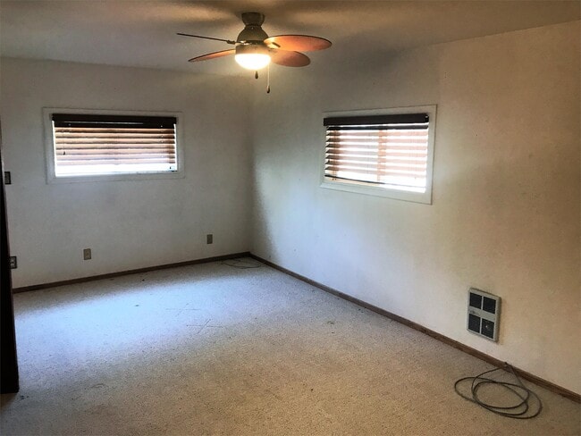 Photo - 3276 Mid Way Rd