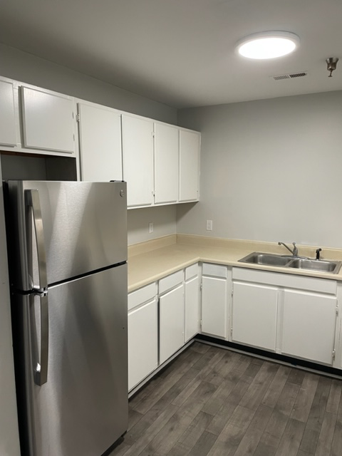 Building Photo - 881 Powell Dr Rental