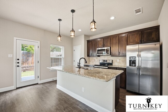 Photo - 809-811 Jameson St. Unit 809
