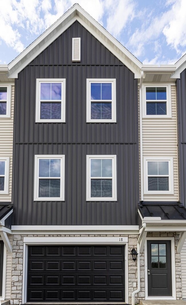 Building Photo - Brand New 3 Bed, 2.5 bath townhome in Carlisle!