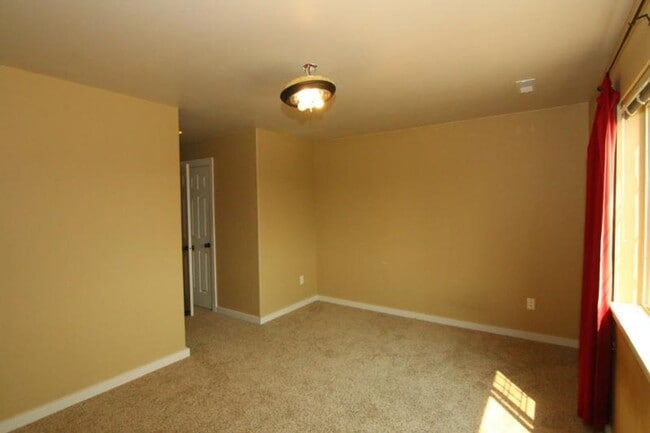 Photo - 935 Forest Glen Dr Unit D