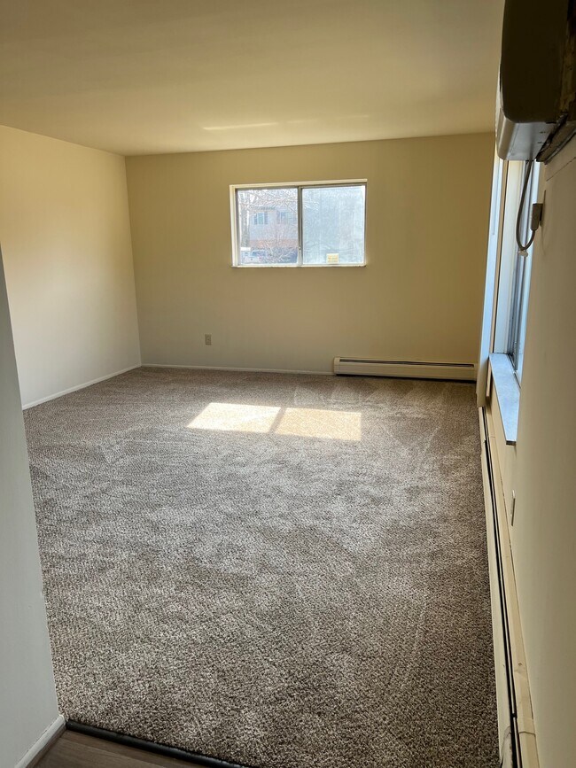 Photo - Continental Garden