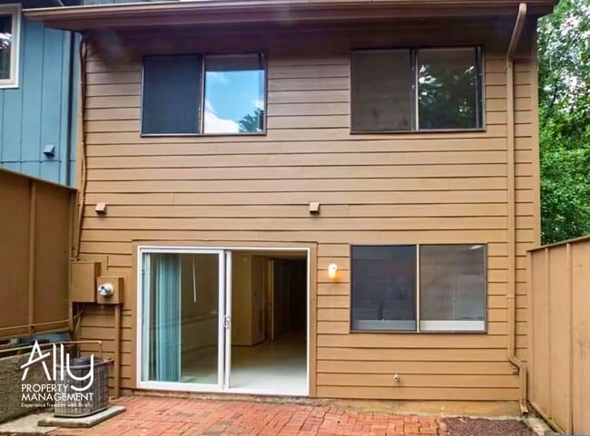 Building Photo - 1 Four Seasons Dr Rental