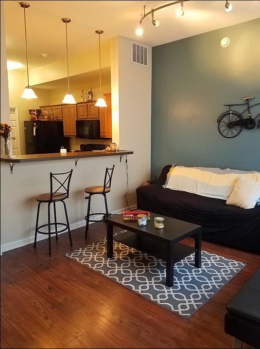 Photo - Big Red Apartments