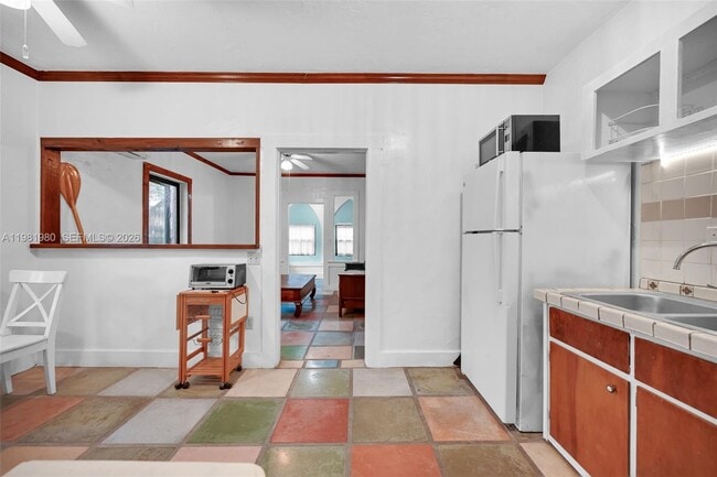 Photo - 528 NW 47th St Unit 2