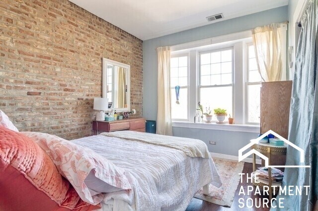 Photo - 1251 W Leland Ave Unit 3E