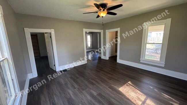 Photo - 1318 W 4th St