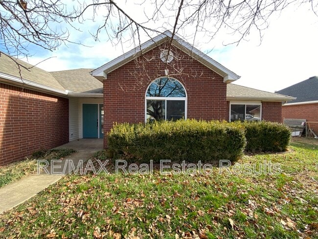 Building Photo - 1601 S 24th Pl