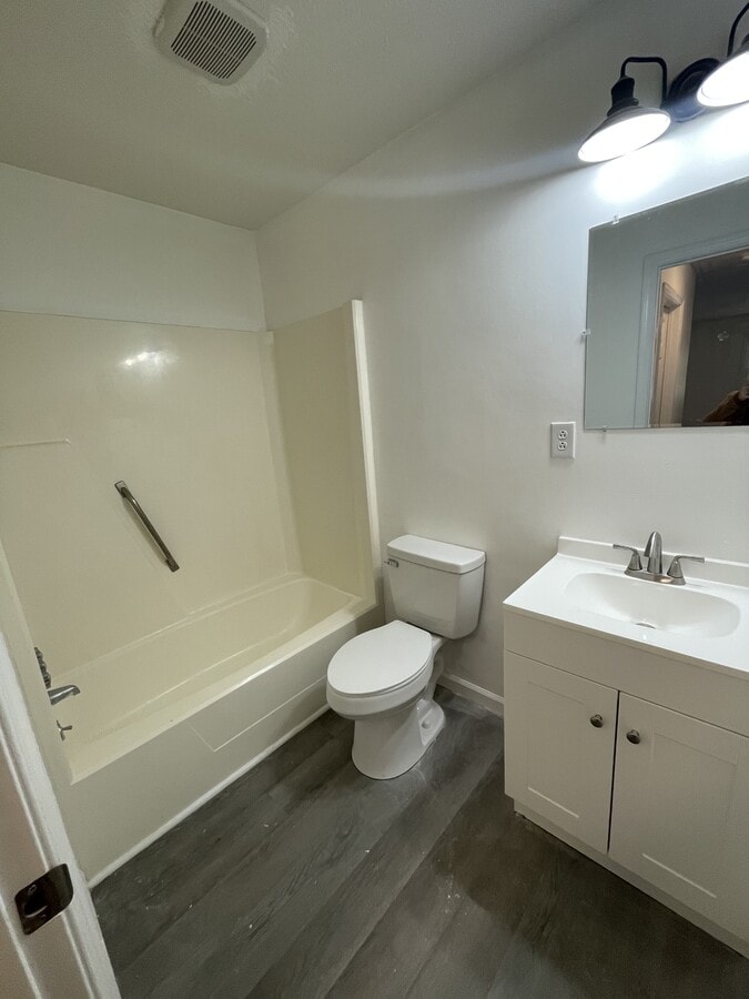 Photo - 143 Hughes Dr