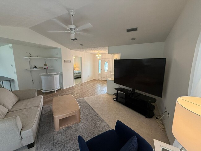 11049 SE 174th Loop