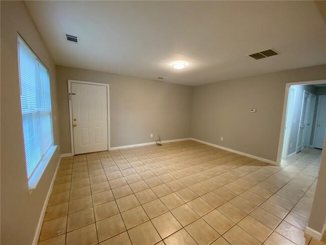 Photo - 130 River Pointe Ct SW
