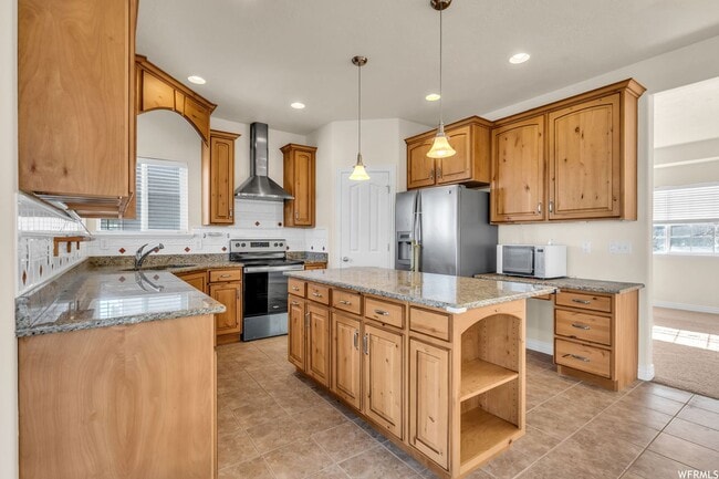 Photo - AMAZING 2 STORY HOME w/ 4 CAR GARAGE!