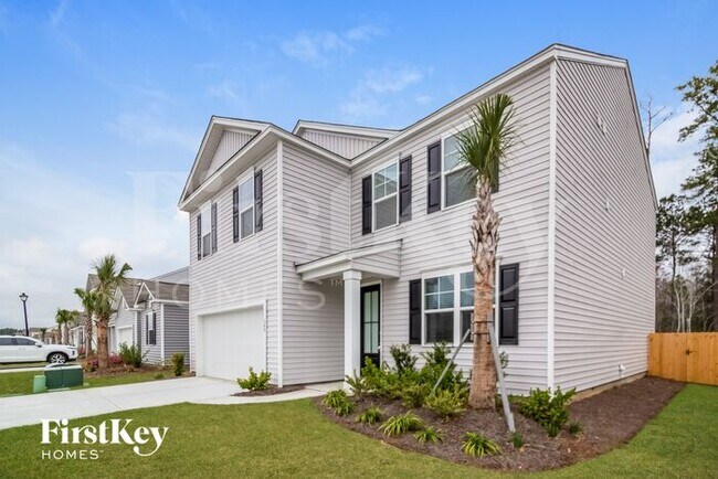 Photo - 348 Bering Ln