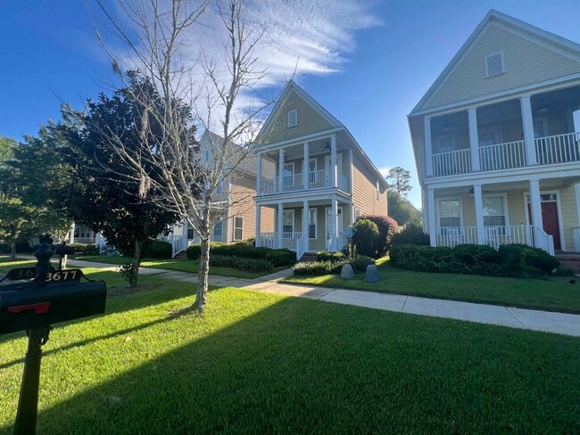 Building Photo - 3673 Longfellow Rd Rental