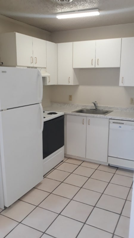 Photo - 606-606 24th St