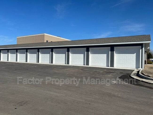 Photo - 2085 Carlson Dr Unidad 117