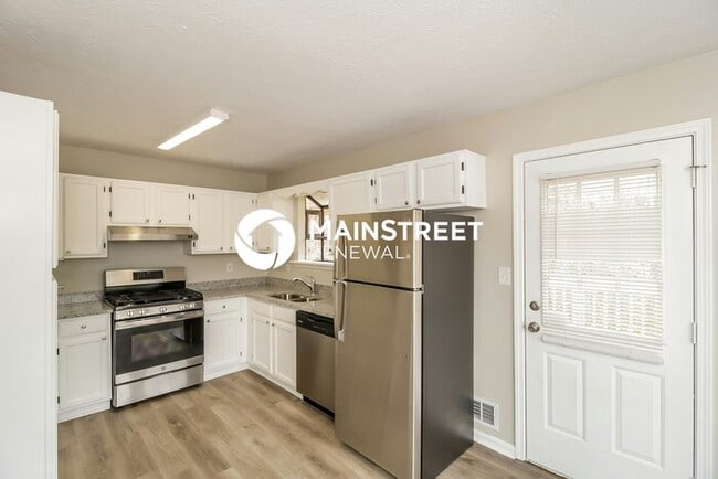 Photo - 3 Bedroom Pet-Friendly Home in Powder Springs, GA with Main Street Renewal