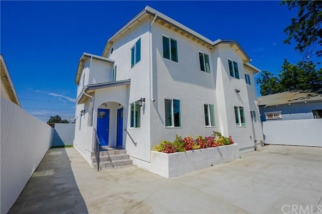 Photo - 1231 E 45th St (Los Angeles, CA)