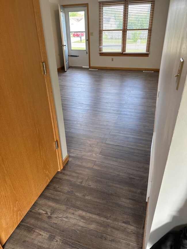 Photo - 6583-6585 Niagara Cir. Unidad 6585