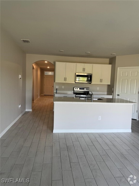 Building Photo - 2606 25th St W Rental