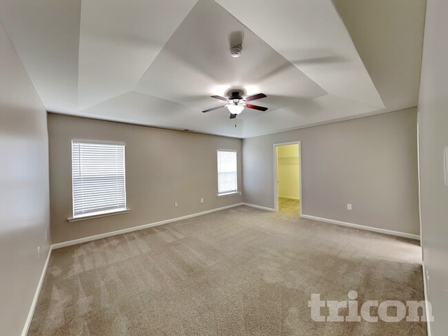 Photo - 310 Waterlemon Way