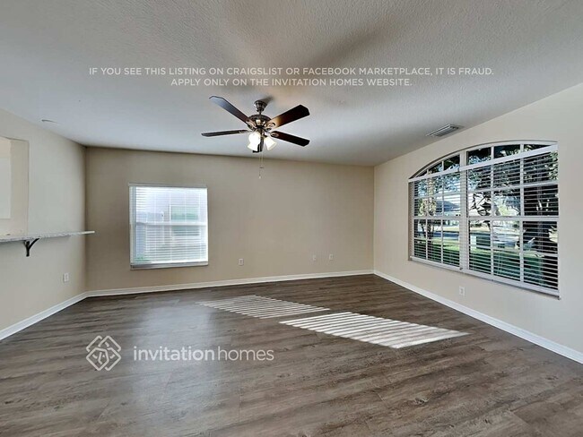 Photo - 7108 49th Pl E