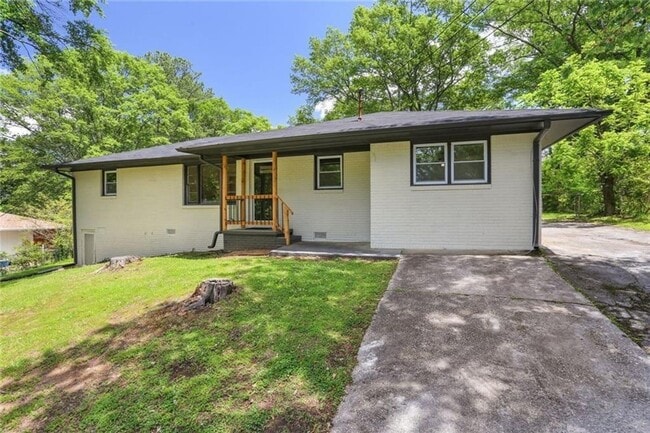 Building Photo - 4/2 Home in Great Mableton Location