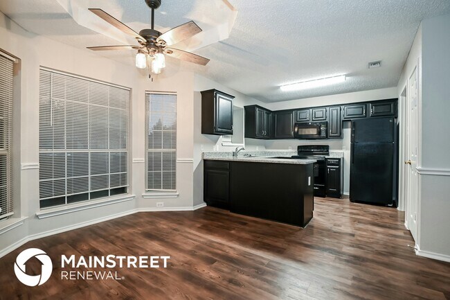 Photo - 1320 Greenfield Dr