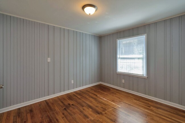 3 Bedroom 1 Full Bath Brick home! - 3 Bedroom 1 Full Bath Brick home!