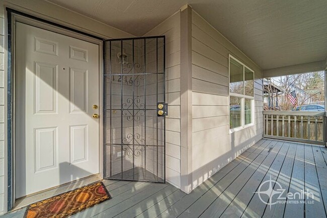 Photo - 1216 W 22nd St