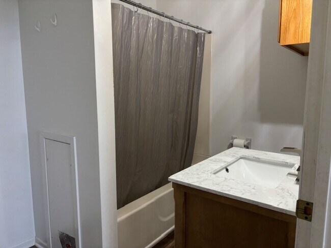 Photo - Starlight Rentals Unit 106 1/2 E. Jefferson Apt A