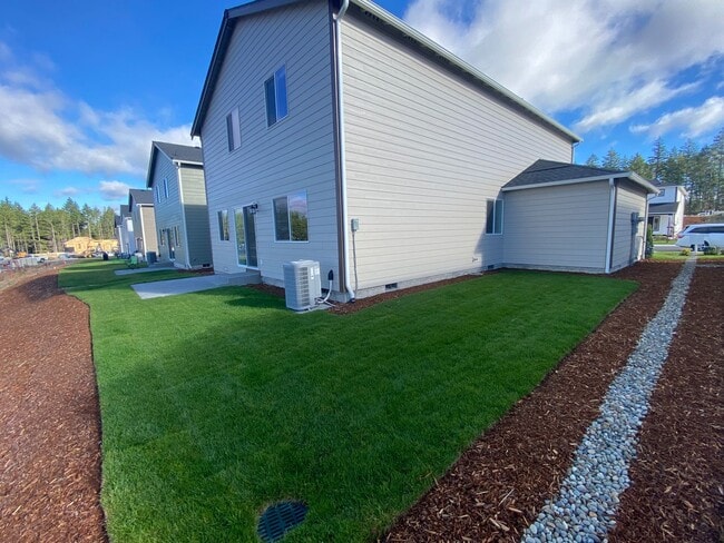 Photo - 100 NE Belfair Sta