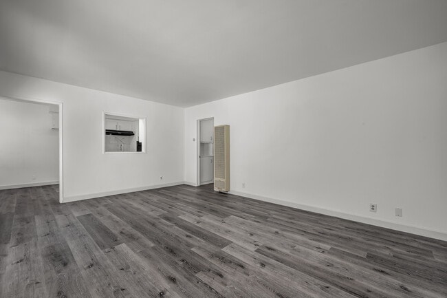 Photo - 3706 Redondo Beach Blvd Unidad B