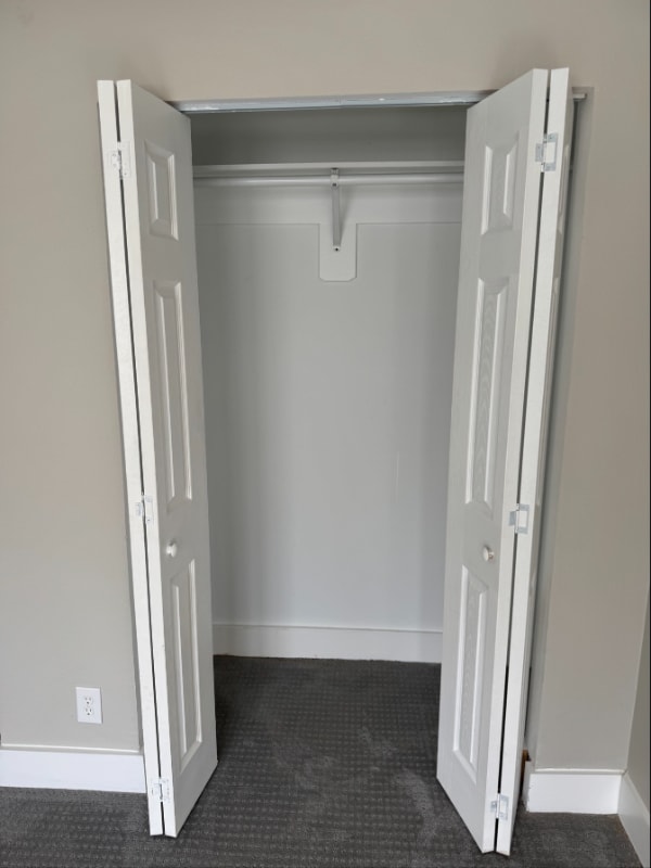 Photo - 329 E 25th St